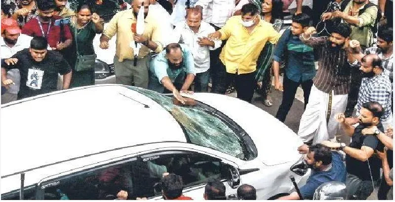 ഇഡി ഉദ്യോഗസ്ഥരെ ആക്രമിച്ച കേസ്: 9 പ്രതികൾക്ക് ജാമ്യം അനുവദിച്ച് ഹൈക്കോടതി, വധശ്രമക്കേസ് നിലനിൽക്കില്ല