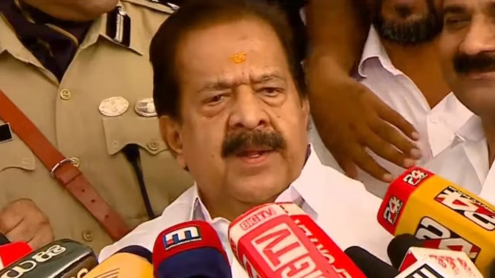 മാസപ്പടി കേസ്; എജിയുടെ നിയമോപദേശം കിട്ടിയെന്ന് രമേശ് ചെന്നിത്തല, മുഖ്യമന്ത്രിയുമായി ആലോചിച്ച് തീരുമാനമെടുക്കും