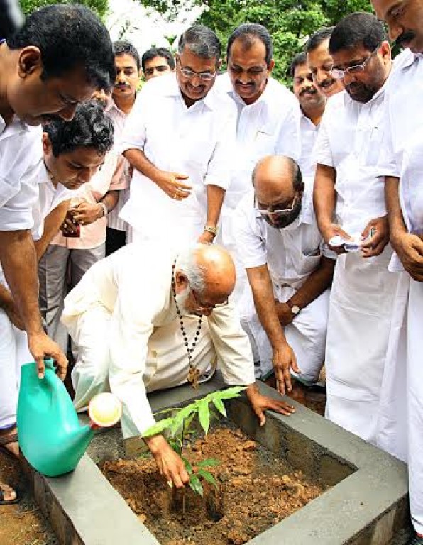 ഭൂമിയുടെ സന്തുലിതാവസ്ഥ പരിപാലിക്കുന്നതിലാണ് മഹത്വമെന്ന് കര്ദിനാള്.
