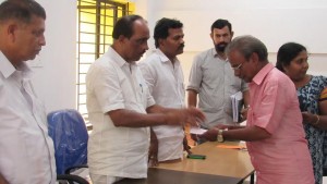 ചികിത്സ ധനസഹായം വിതരണം ചെയ്തു.